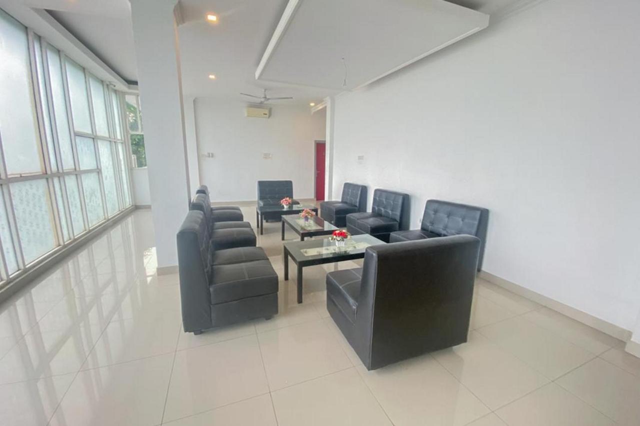 Hotel Giga Sidrap Rappang Exterior foto