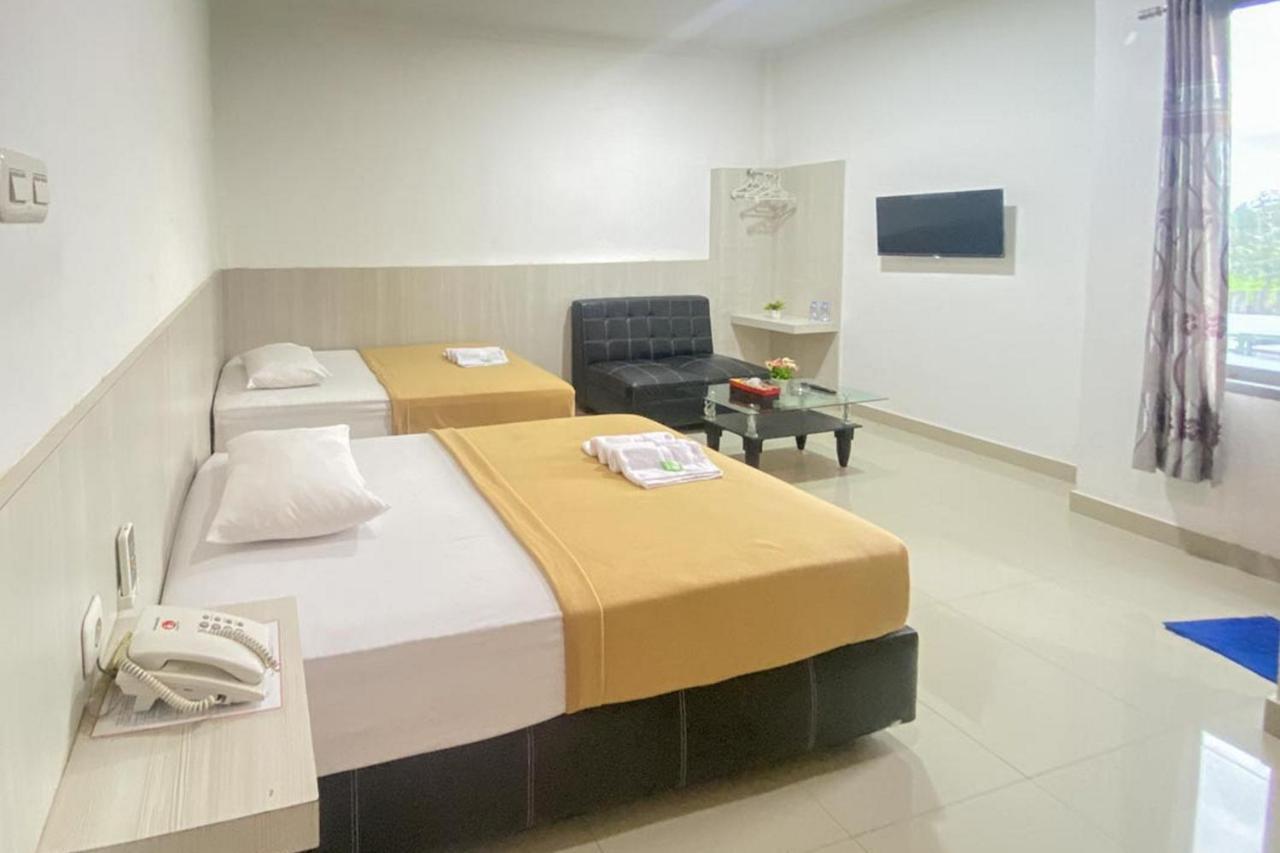 Hotel Giga Sidrap Rappang Exterior foto